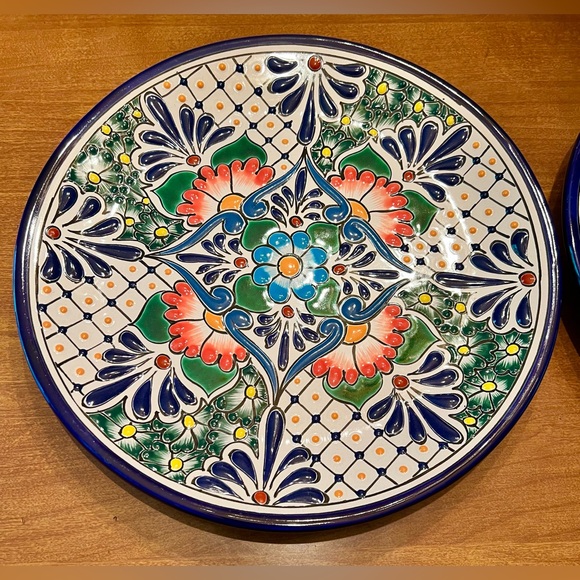 2 Beautiful Handmade Plates - Picture 7 of 7